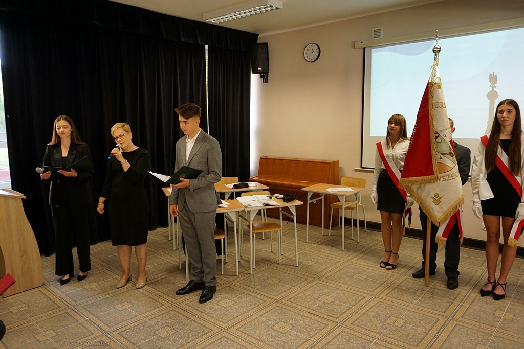 2024-10-10 Ślubowanie klas pierwszych