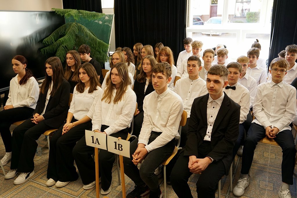2024-10-10 Ślubowanie klas pierwszych