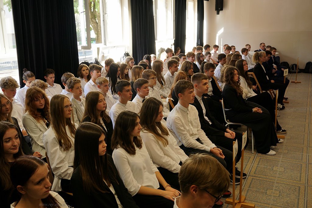 2024-10-10 Ślubowanie klas pierwszych
