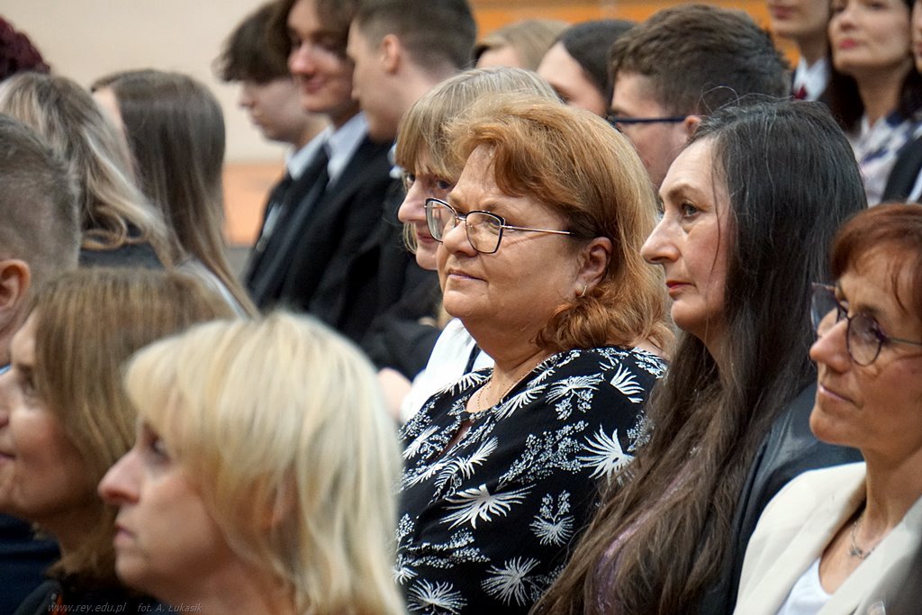 2025-04-25 zakończenie roku klas maturalnych
