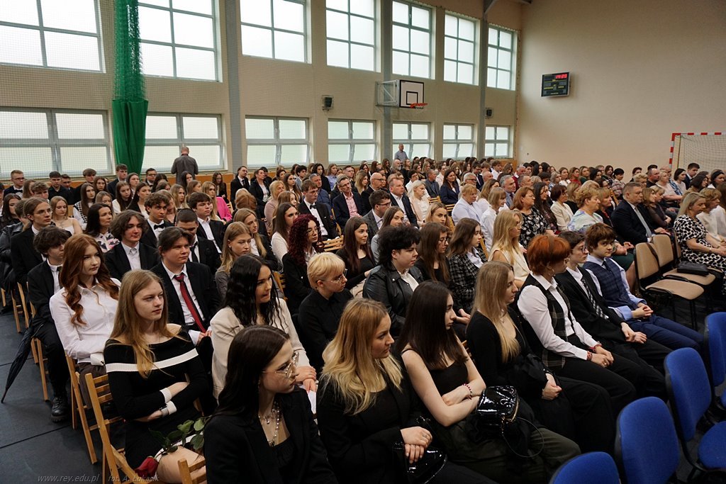 2025-04-25 zakończenie roku klas maturalnych