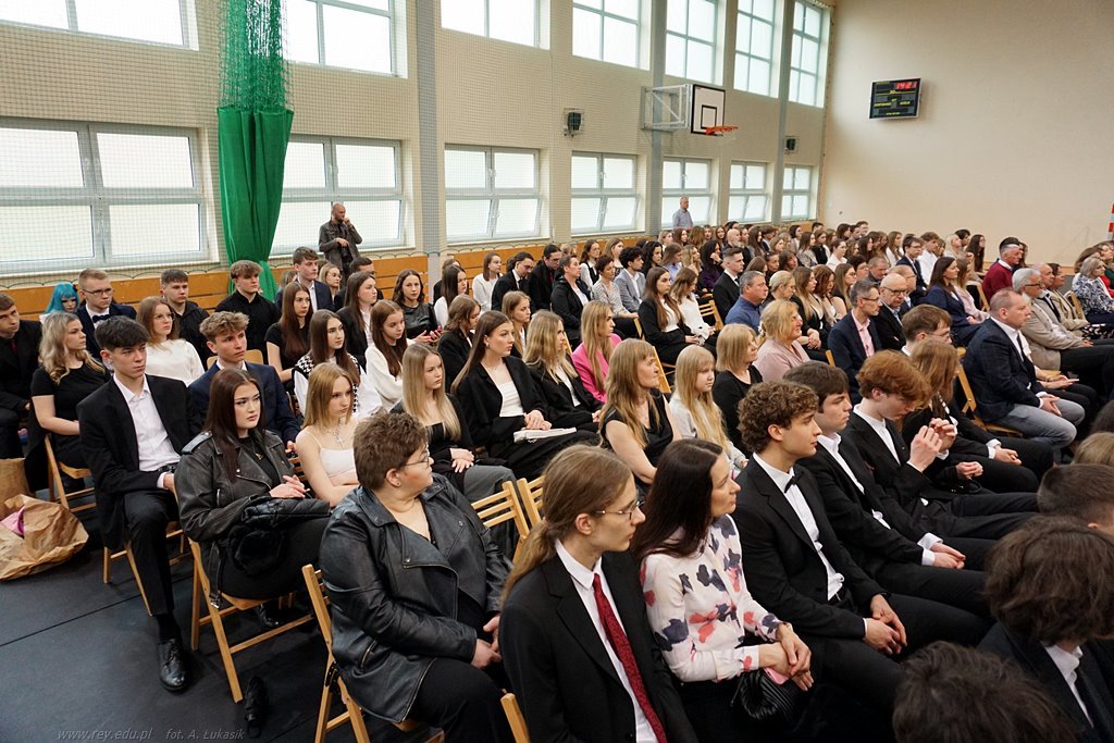 2025-04-25 zakończenie roku klas maturalnych