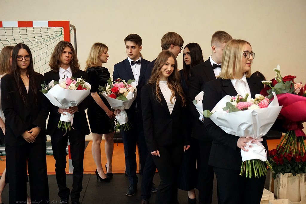 2025-04-25 zakończenie roku klas maturalnych