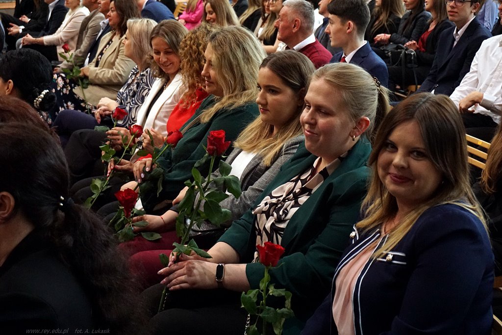 2025-04-25 zakończenie roku klas maturalnych