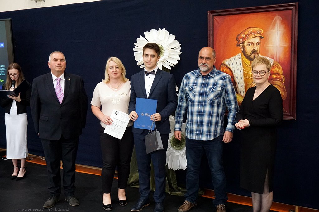 2025-04-25 zakończenie roku klas maturalnych