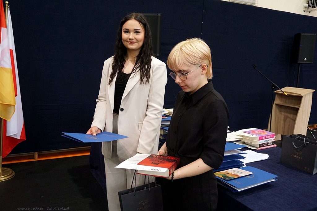 2025-04-25 zakończenie roku klas maturalnych