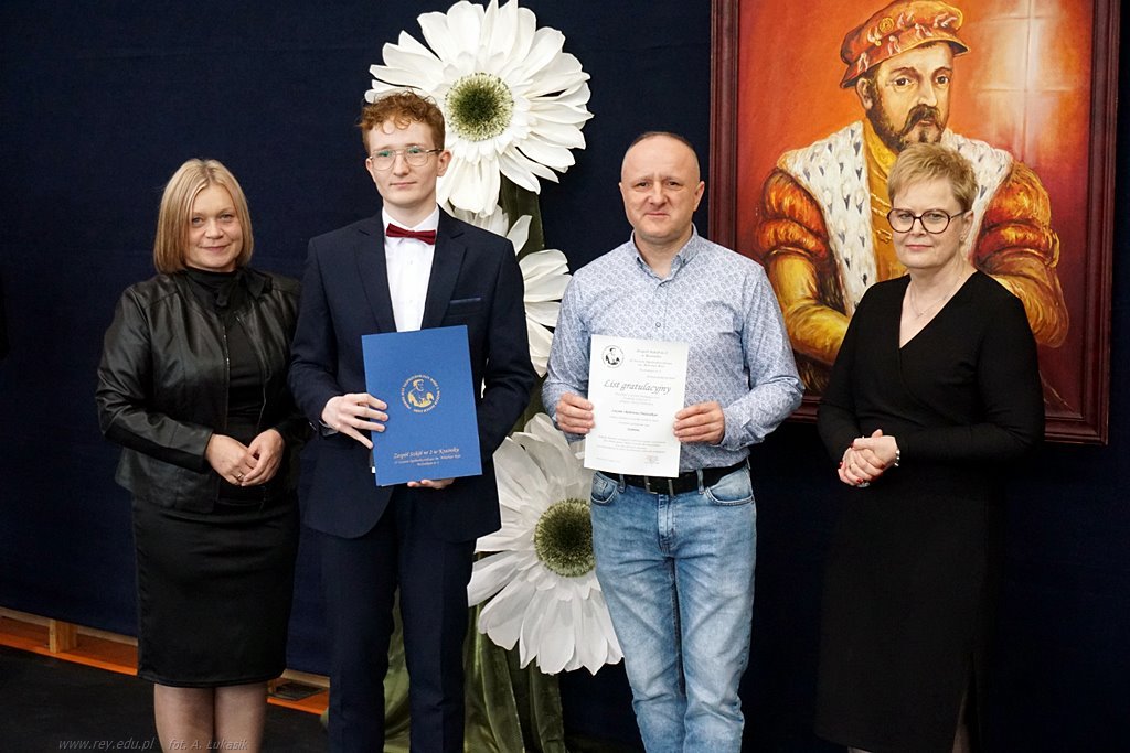 2025-04-25 zakończenie roku klas maturalnych