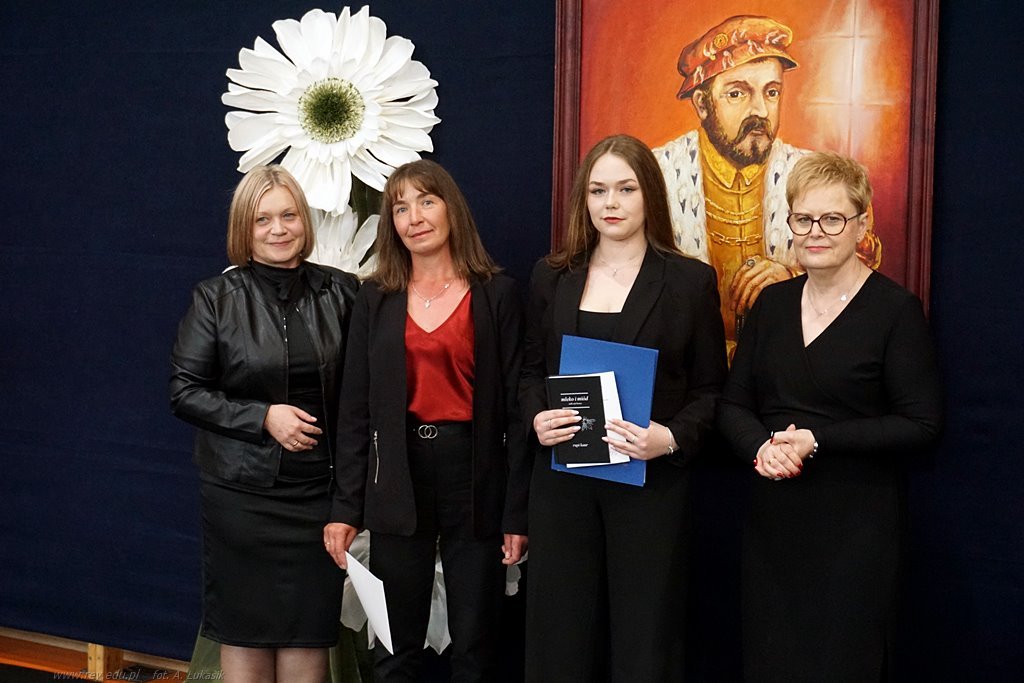 2025-04-25 zakończenie roku klas maturalnych