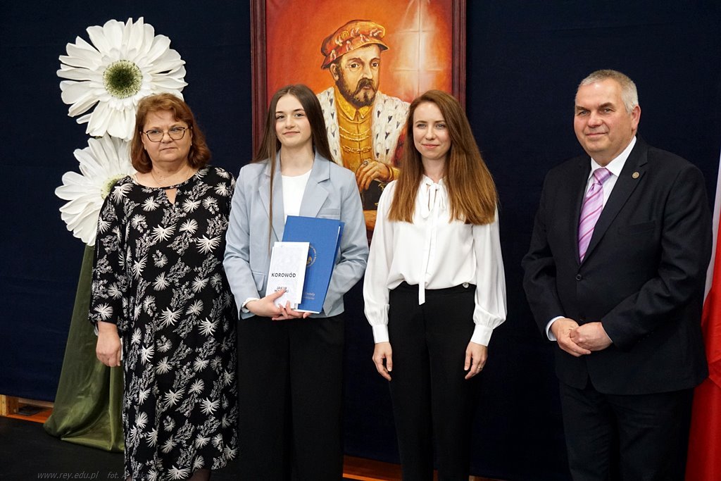 2025-04-25 zakończenie roku klas maturalnych