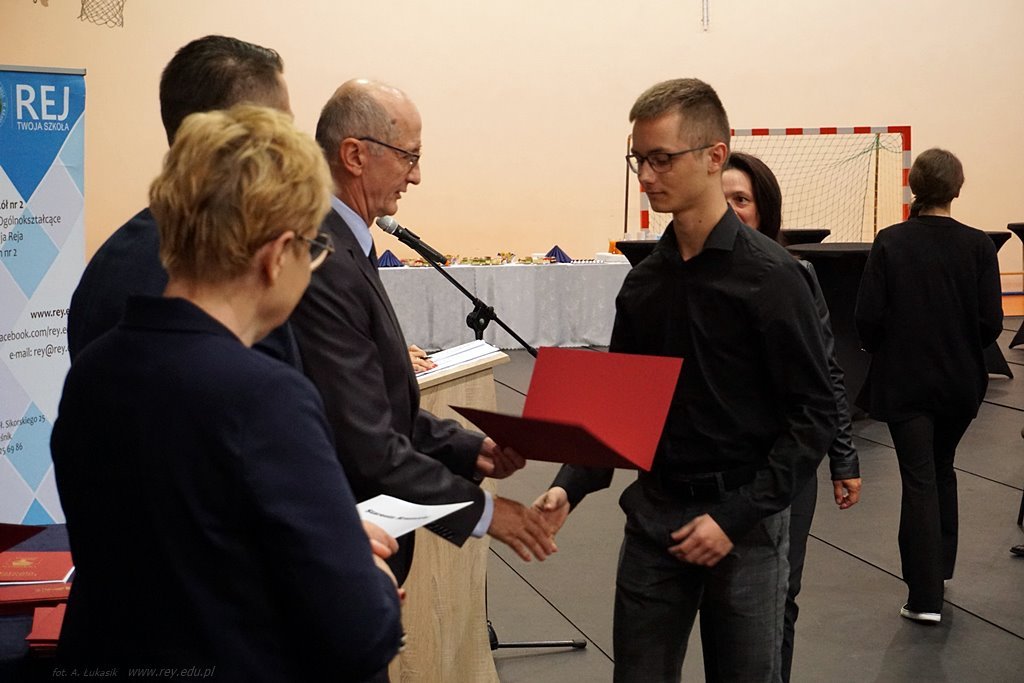 2024-10-16 Stypendia Starosty Kraśnickiego
