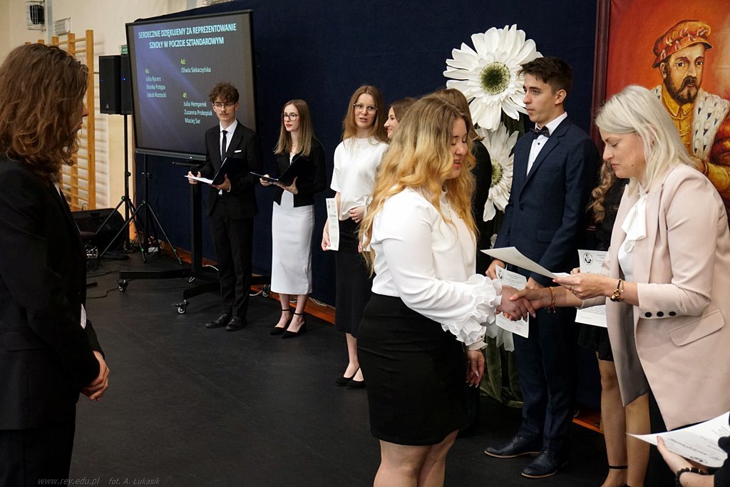 2025-04-25 zakończenie roku klas maturalnych