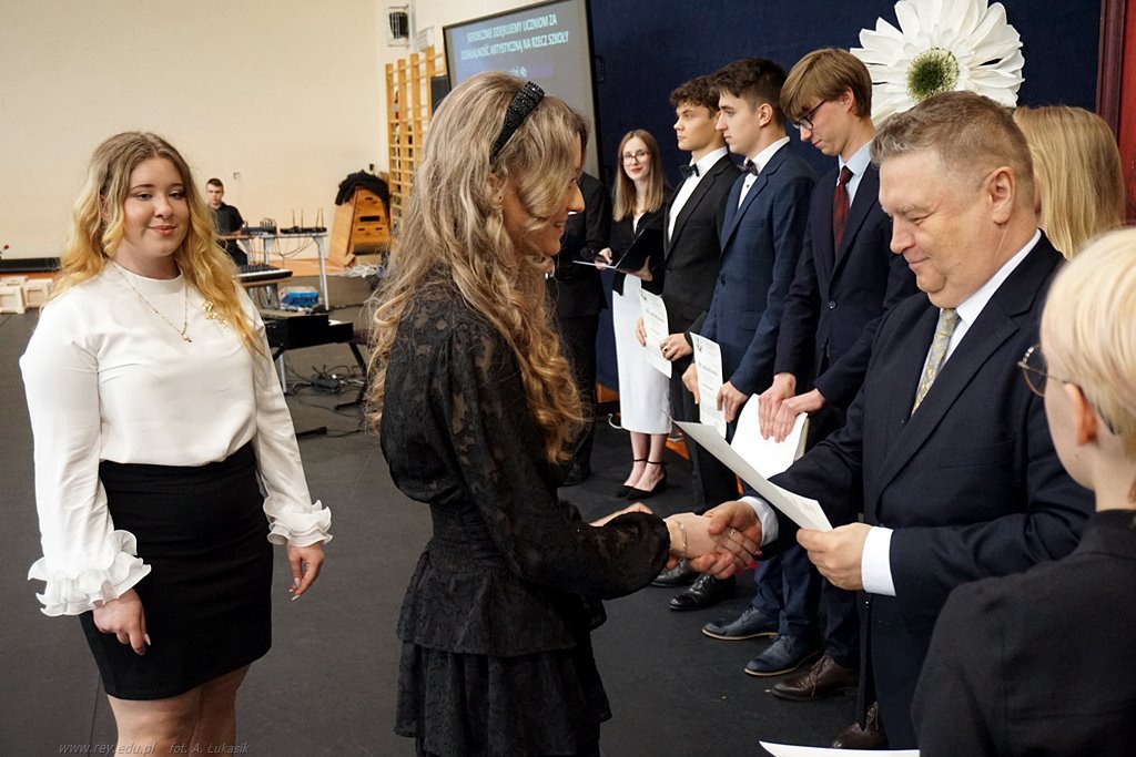 2025-04-25 zakończenie roku klas maturalnych