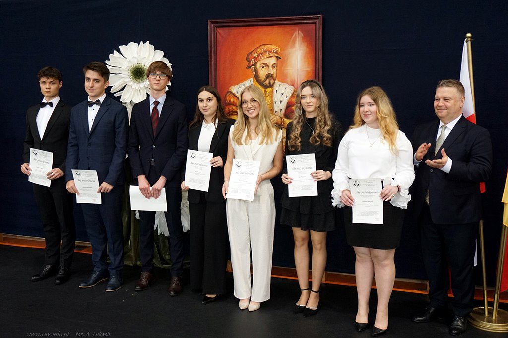 2025-04-25 zakończenie roku klas maturalnych