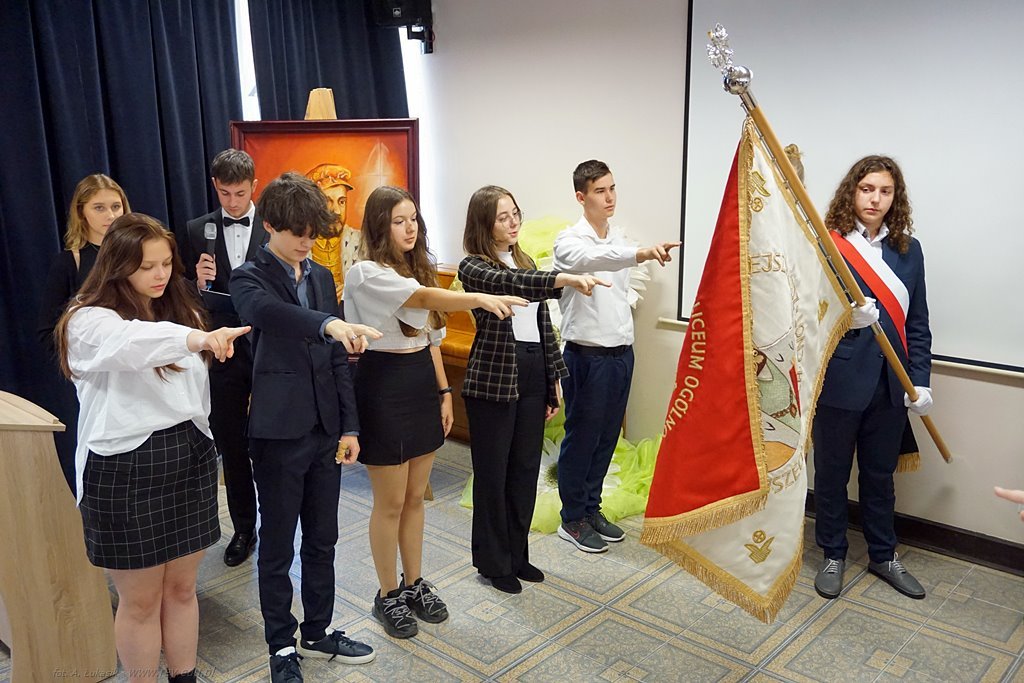 2022-10-13 Ślubowanie klas pierwszych