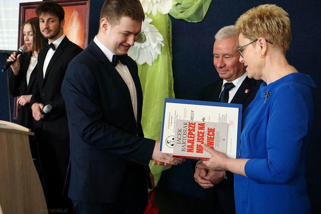 2023-04-28 Zakończenie roku kl maturalnych