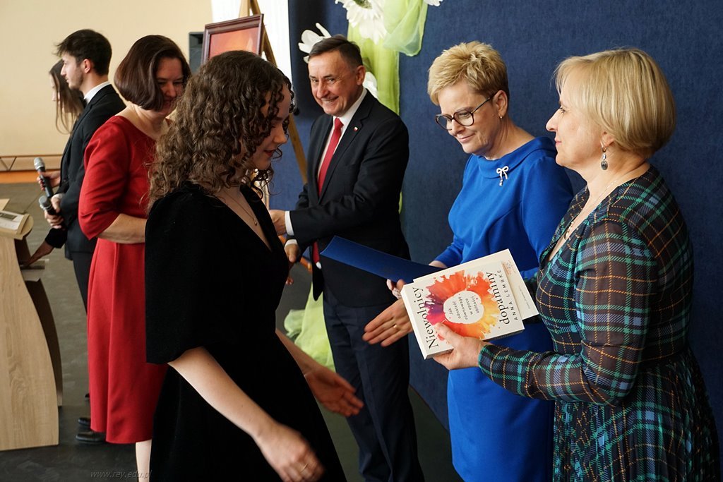 2023-04-28 Zakończenie roku kl maturalnych