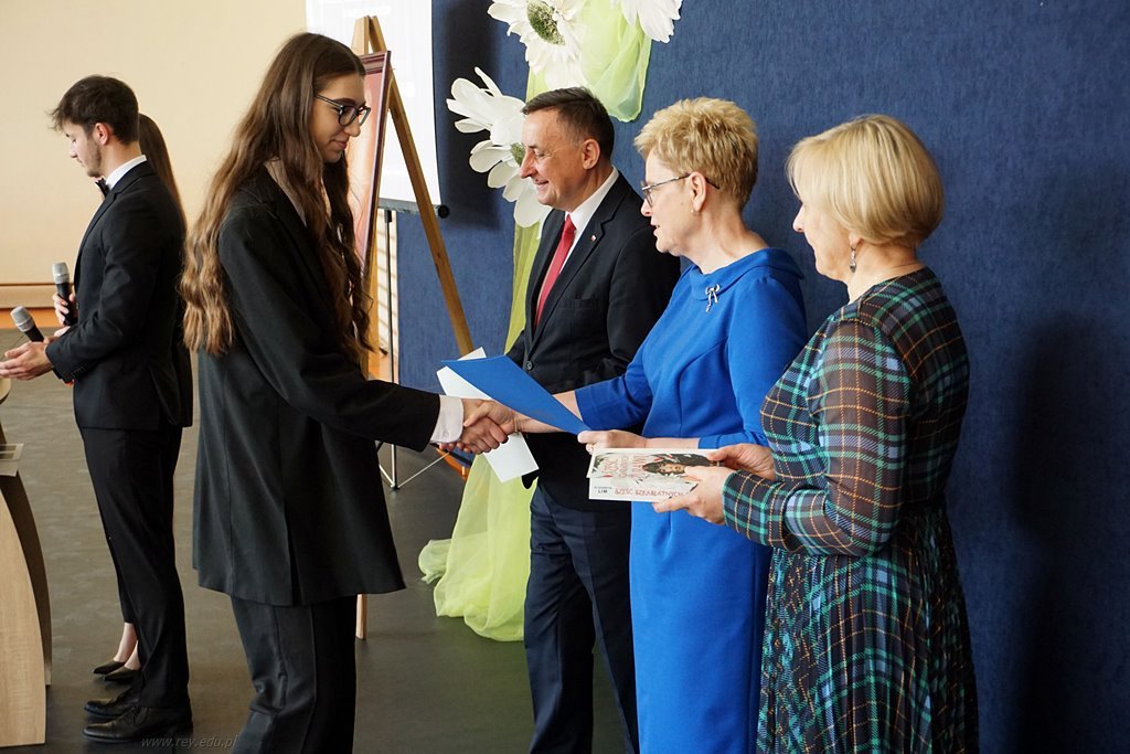 2023-04-28 Zakończenie roku kl maturalnych