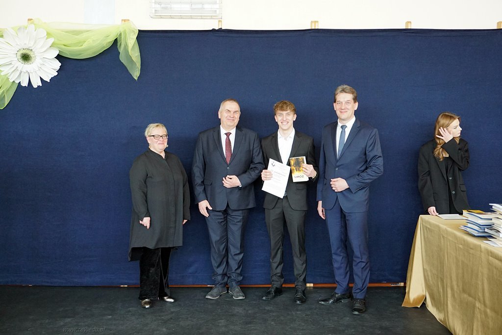 2023-04-28 Zakończenie roku kl maturalnych