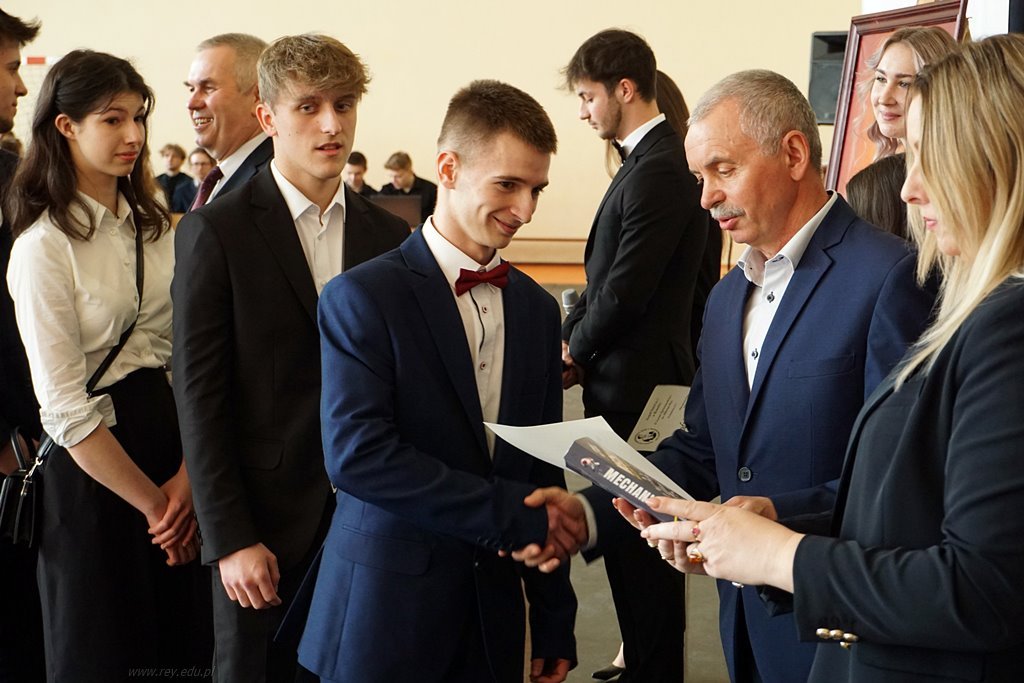2023-04-28 Zakończenie roku kl maturalnych