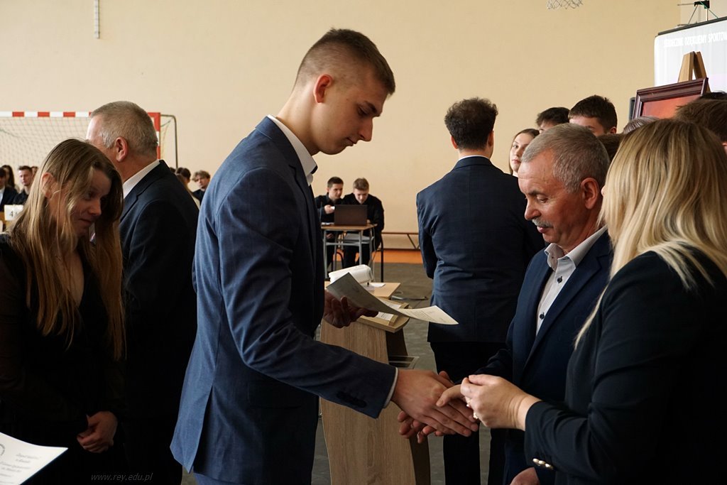 2023-04-28 Zakończenie roku kl maturalnych
