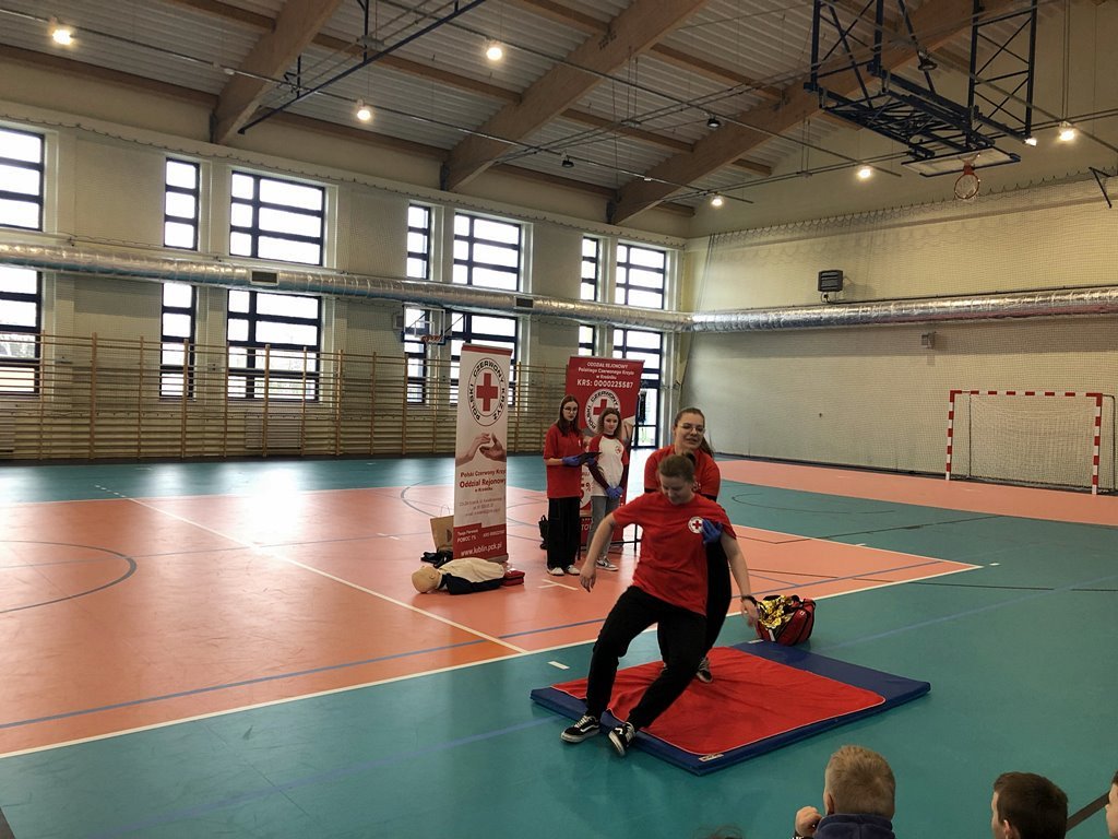 2023-04-18 LEKCJA_POKAZOWA_PIERWSZEJ_POMOCY_W_TERPENIE