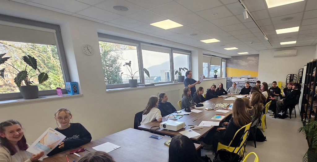 2024-12-19 Warsztaty American Corner UMCS Education and Business Center