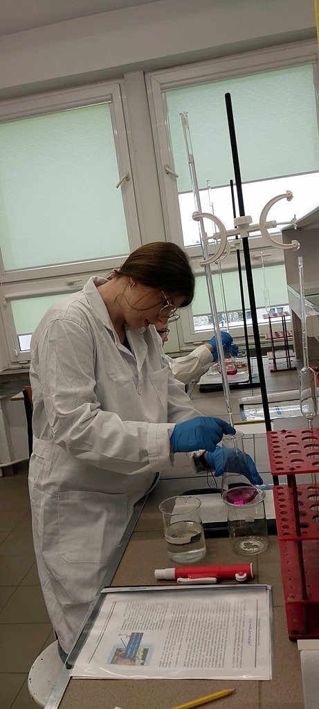 2025-04-11 wyjazd na zajecia z chemii na Umcs