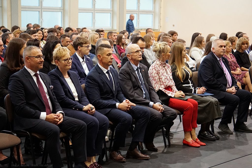 2024-10-16 Stypendia Starosty Kraśnickiego