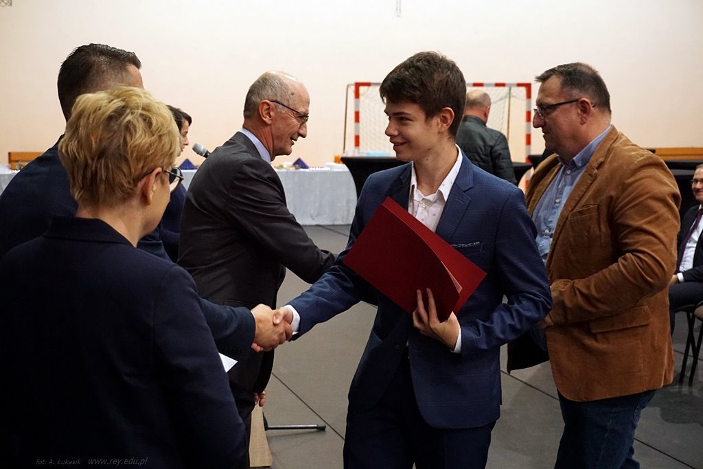 2024-10-16 Stypendia Starosty Kraśnickiego