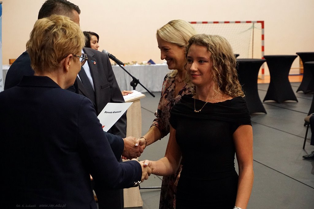 2024-10-16 Stypendia Starosty Kraśnickiego