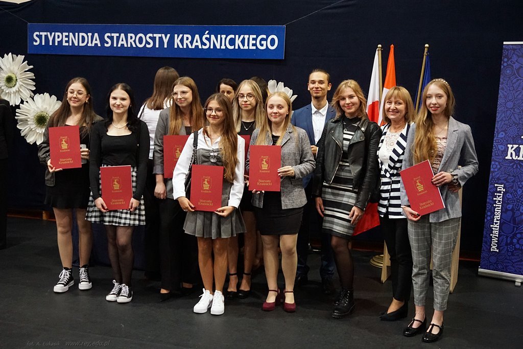 2024-10-16 Stypendia Starosty Kraśnickiego