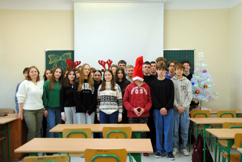 2024-12-04 Dzien_Swiatecznego_Swetra